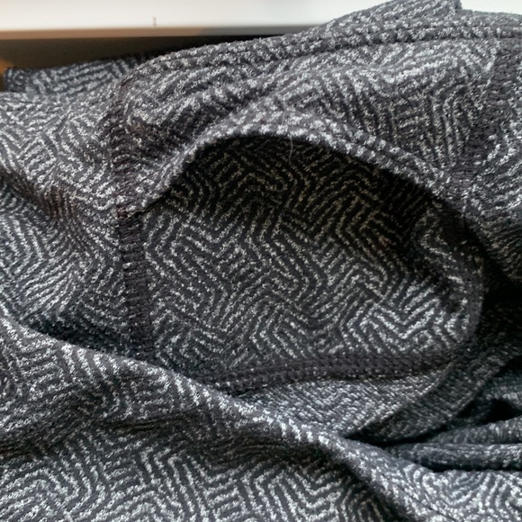 Athleta Gray Black Swirl Chaturanga Tights Leggings Pants W-451 Size Small - Picture 12 of 12